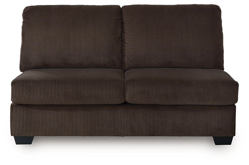 Kimlee Sectional with Chaise