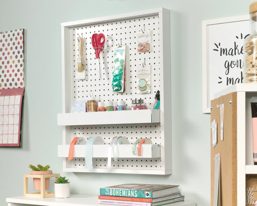 Craft Pro Wall Mount Peg Brd W/shel 3a